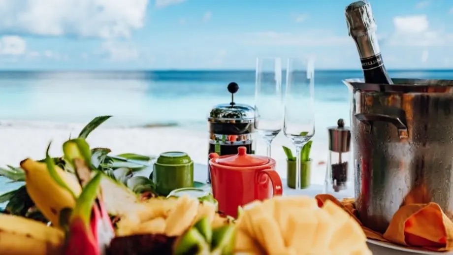 Madi Hiyaa at Banyan Tree Vabbinfaru thumbnail 7